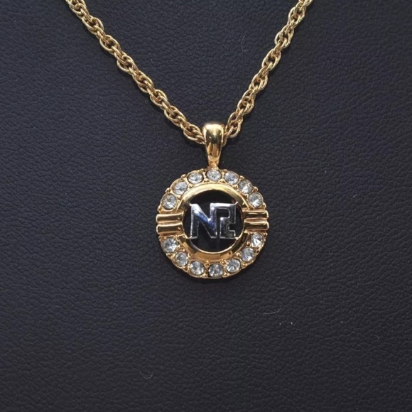 NINA RICCI Vintage Gold Tone Rhinestone Pendant Chain Necklace | PRELOVED!!💛⭐️ - Picture 1 of 16